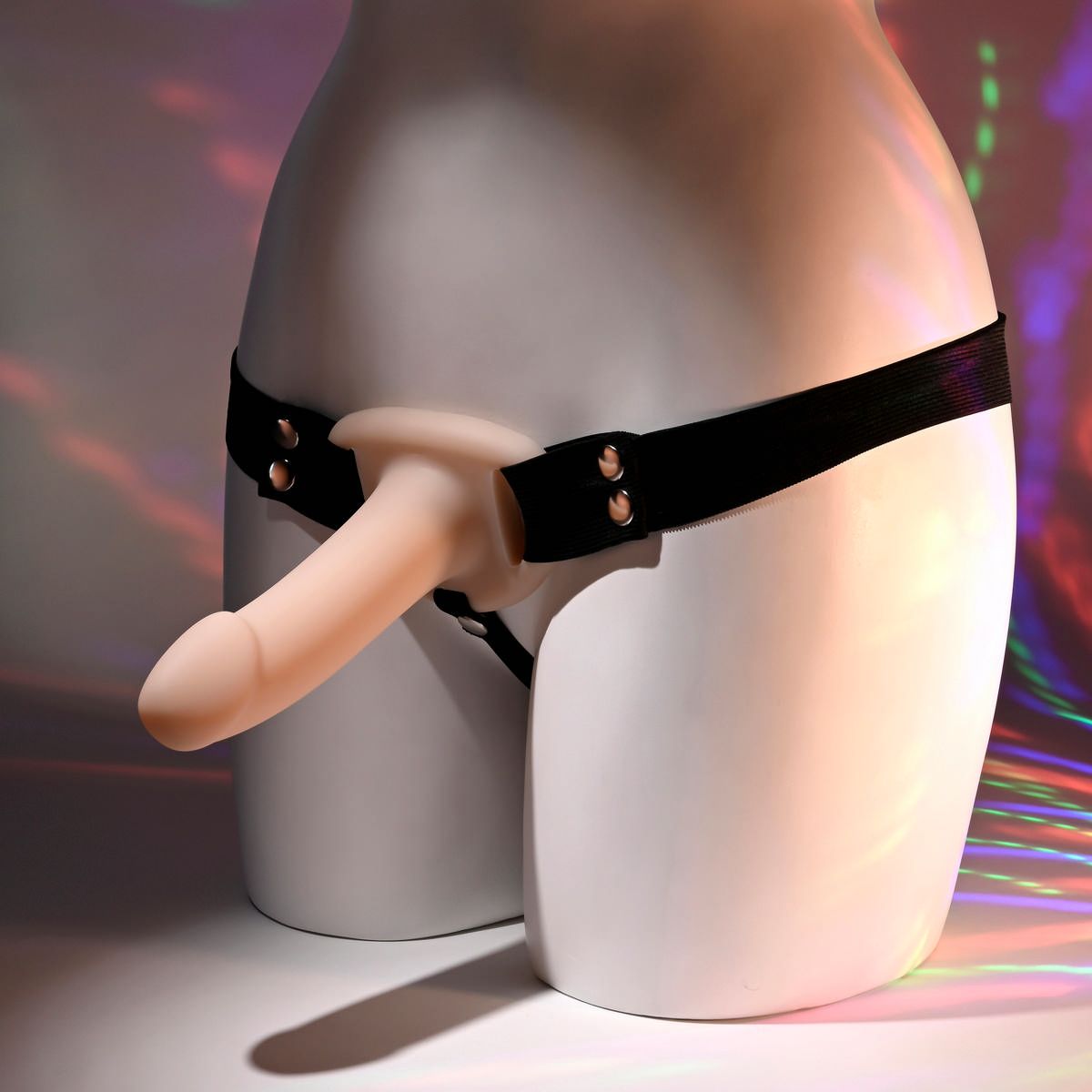 Телесный полый страпон с черными эластичными ремешками Our First Hollow Strap On 8