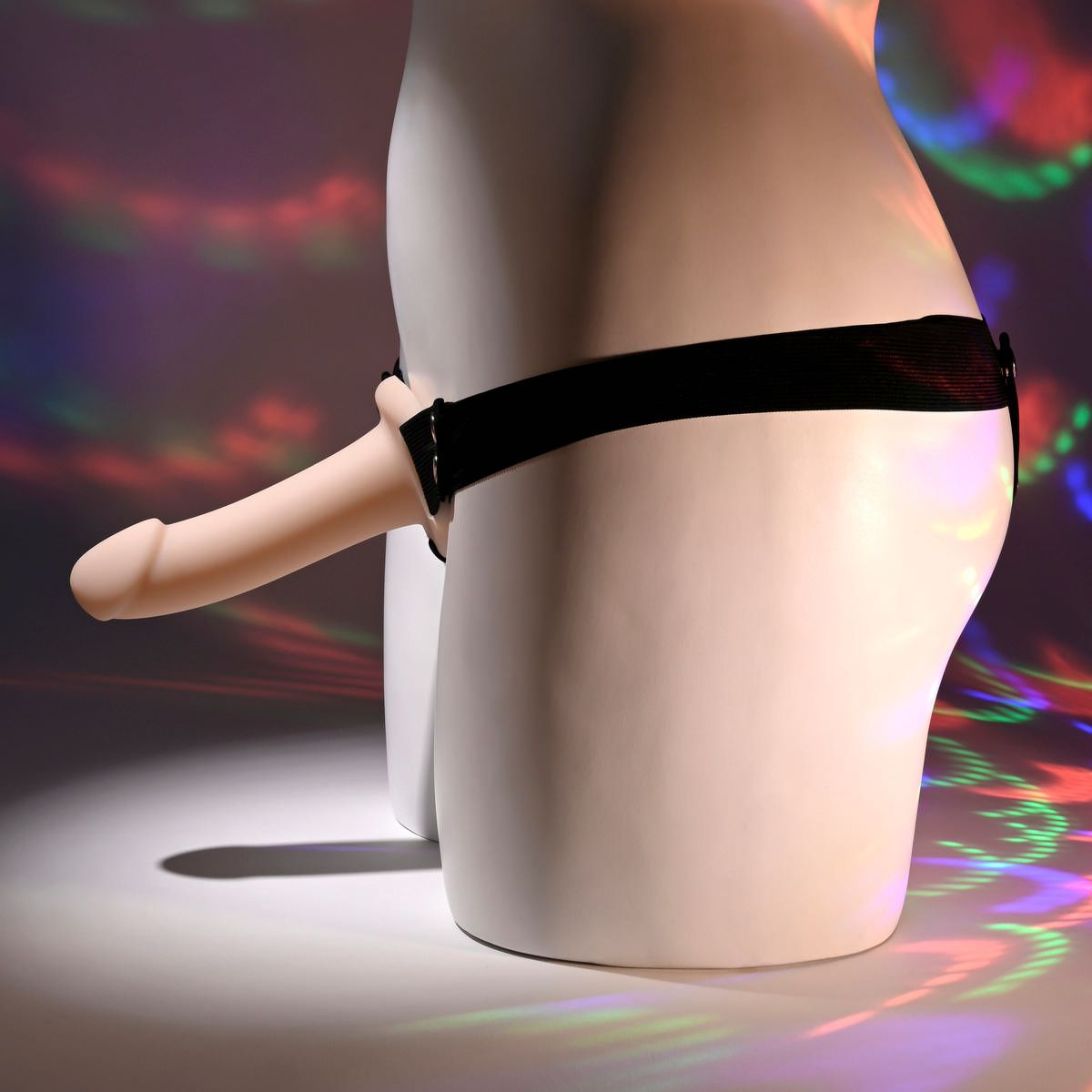 Телесный полый страпон с черными эластичными ремешками Our First Hollow Strap On 9