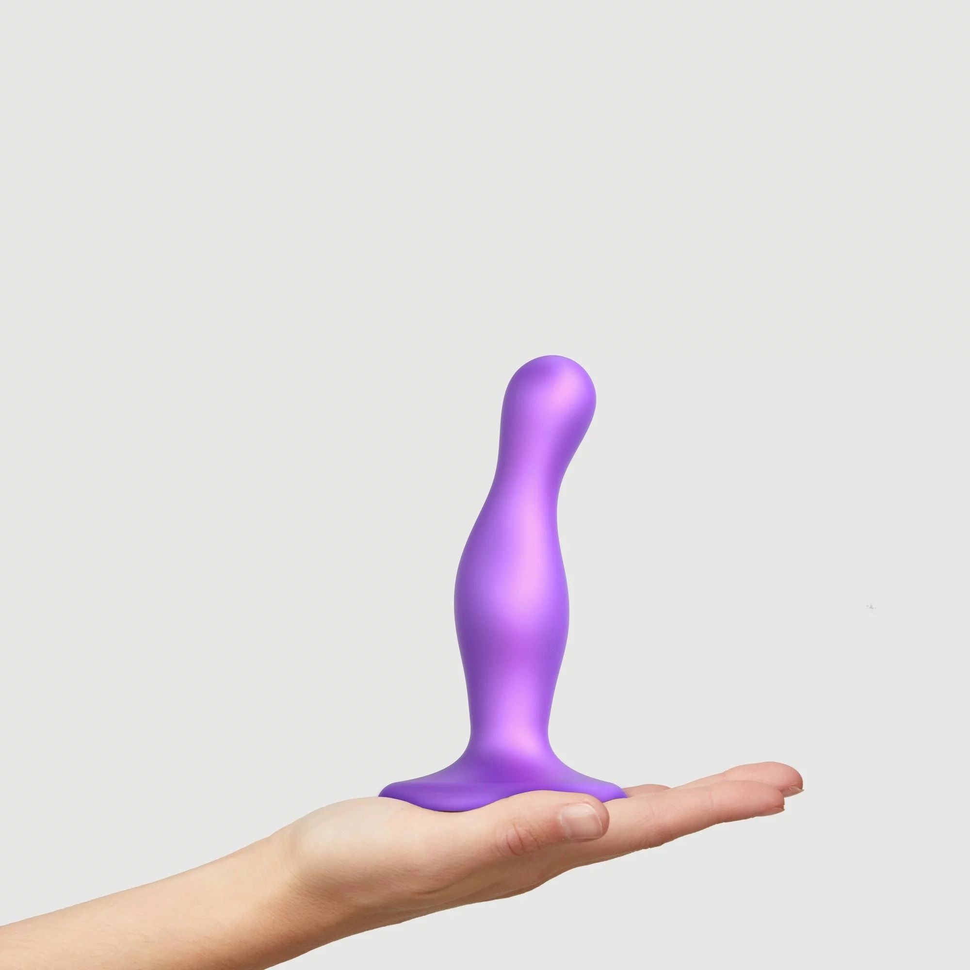 Фиолетовая насадка Strap-On-Me Dildo Plug Curvy size S 3