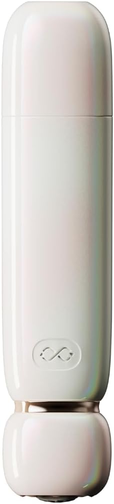 Бежевый вакуумный стимулятор клитора Lia 5