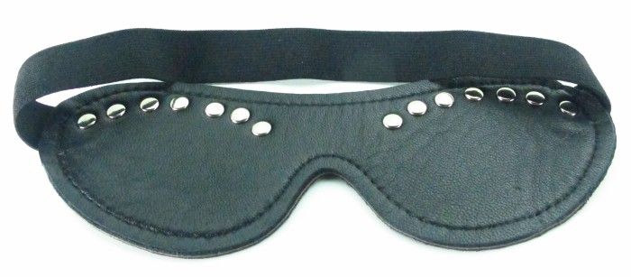 Черная кожаная маска с декором 3