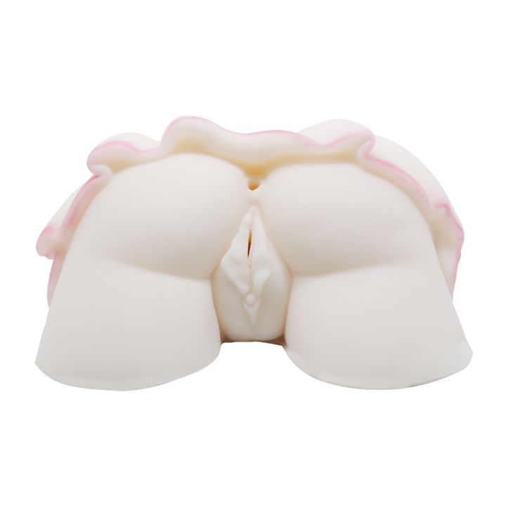 Вагина с анусом под приподнятой юбочкой 3