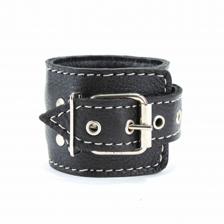 Чёрные кожаные оковы с крупной строчкой 4
