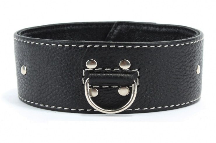 Черный кожаный ошейник с полукольцом для поводка 1