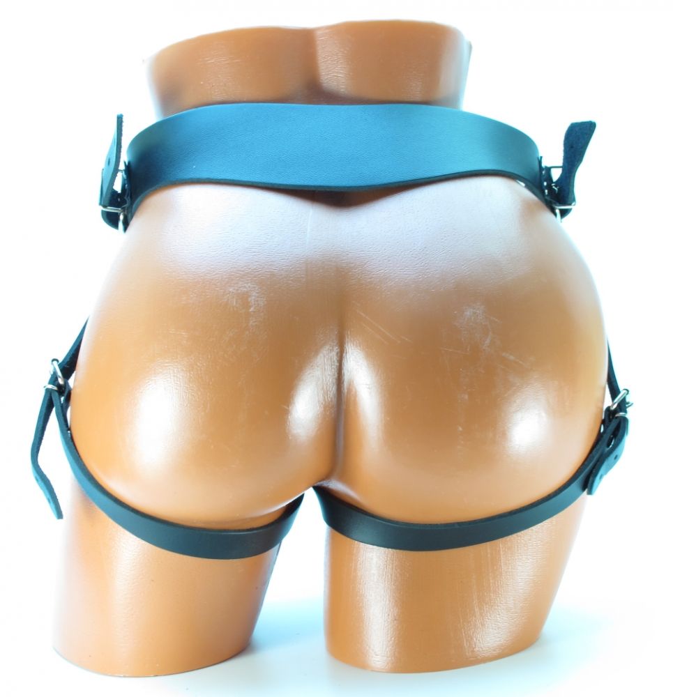 Черные кожаные трусики для особо крупных насадок 2