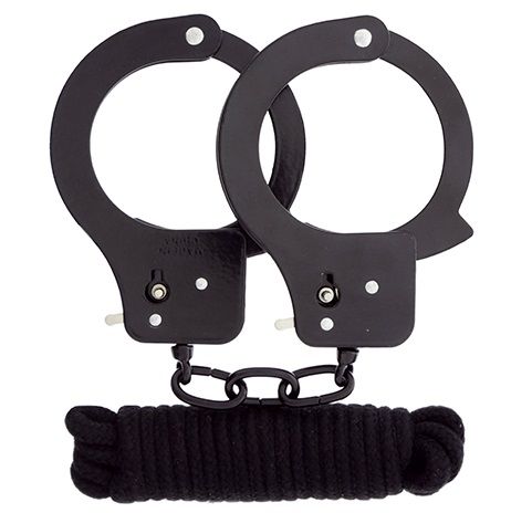 Чёрные наручники из листового металла в комплекте с веревкой BONDX METAL CUFFS&LOVE ROPE SET 1